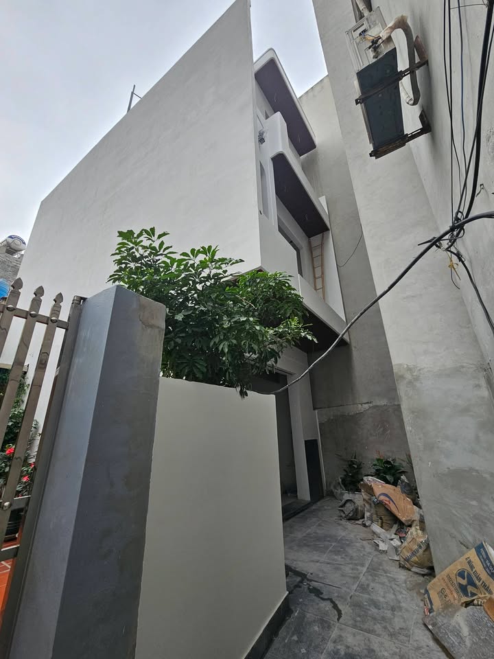 Nhà 3 tầng tại Kỳ Bá, Thái Bình 44.1m² giá chỉ 2.x tỷ - Thiết kế đẹp, hoàn thiện nội thất!