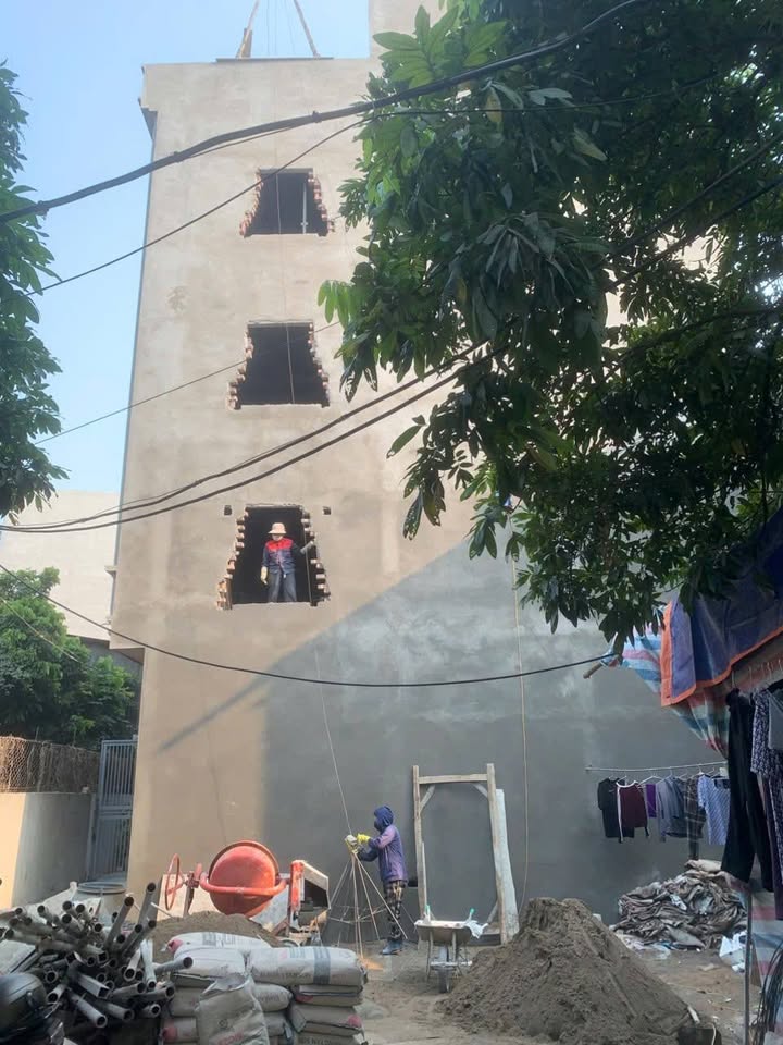 Nhà 5 tầng Kim Chung 42m² giá 6.8 tỷ - Pháp lý rõ ràng, đầu tư sinh lời cao!