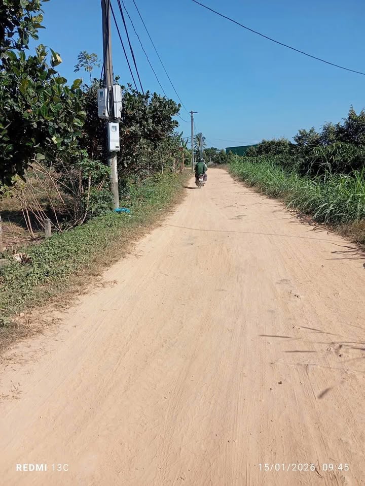 Đất thổ cư 2700m² tại Thôn 5b, Huyện Ea Kar - Giá chỉ 67.5 tỷ VND, thương lượng tốt!