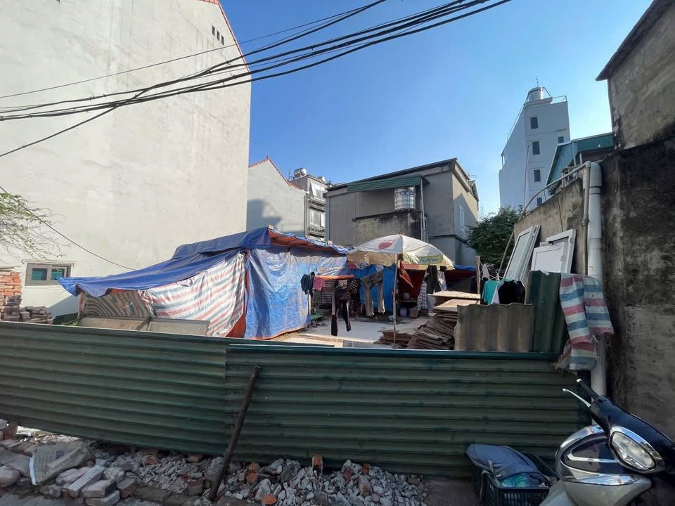 Đất nền Cự Khối Long Biên 108m² giá 11.76 tỷ - Sổ đỏ chính chủ, đầu tư sinh lời!