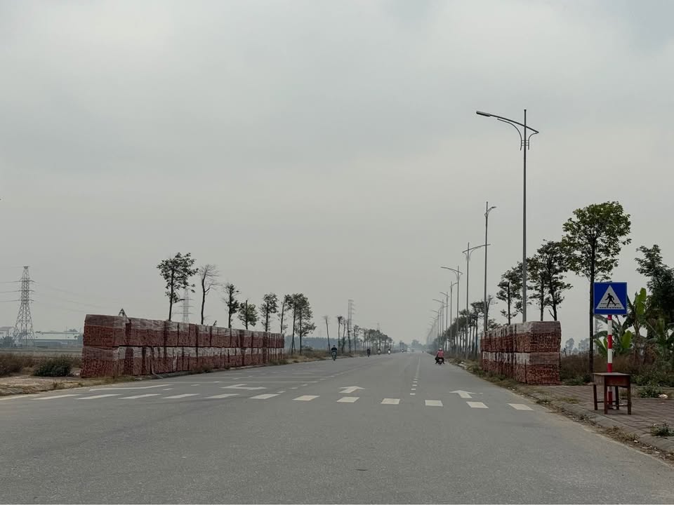 Đất nền tại làng Hương, Bắc Ninh 93m² giá 2 tỷ - Vị trí đắc địa gần KCN Gia Bình 1!