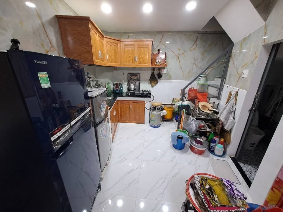 Nhà phố Quận 10 - 24m² giá 3 tỷ - Tiện ích đầy đủ, sổ hồng riêng!