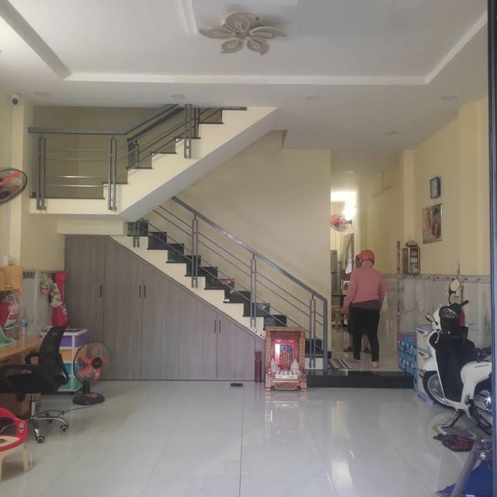 Nhà 5x14m tại Tân Xuân, Hóc Môn - Giá 4.2 tỷ - Sẵn sàng giao dịch ngay!