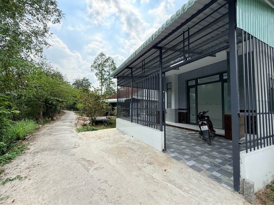 Nhà cấp 4 tại Mỹ Thới 173m² giá 1.6 tỷ - View sông thoáng mát!