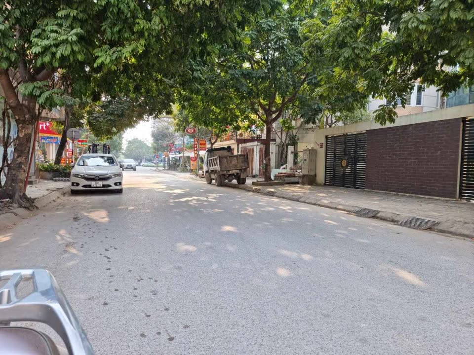 Nhà mặt phố Lai Xá, Hoài Đức 60m² giá 12.9 tỷ - Kinh doanh tiềm năng cao!