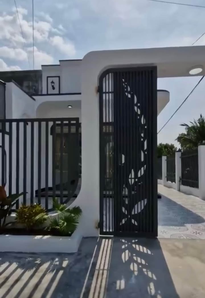 Nhà mặt tiền 2 mặt 144m² tại Phường Long Hoa, 1.68 tỷ - Chính chủ bán gấp!