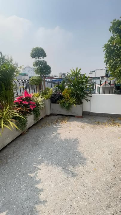 Nhà phố Bồ Đề, Long Biên 42m² giá 10 tỷ - Thiết kế hiện đại, đầu tư sinh lời!