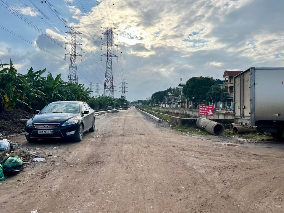 Nhà phố Yên Viên, Gia Lâm 69m² giá 7.x tỷ - Ô tô vào tận nhà!