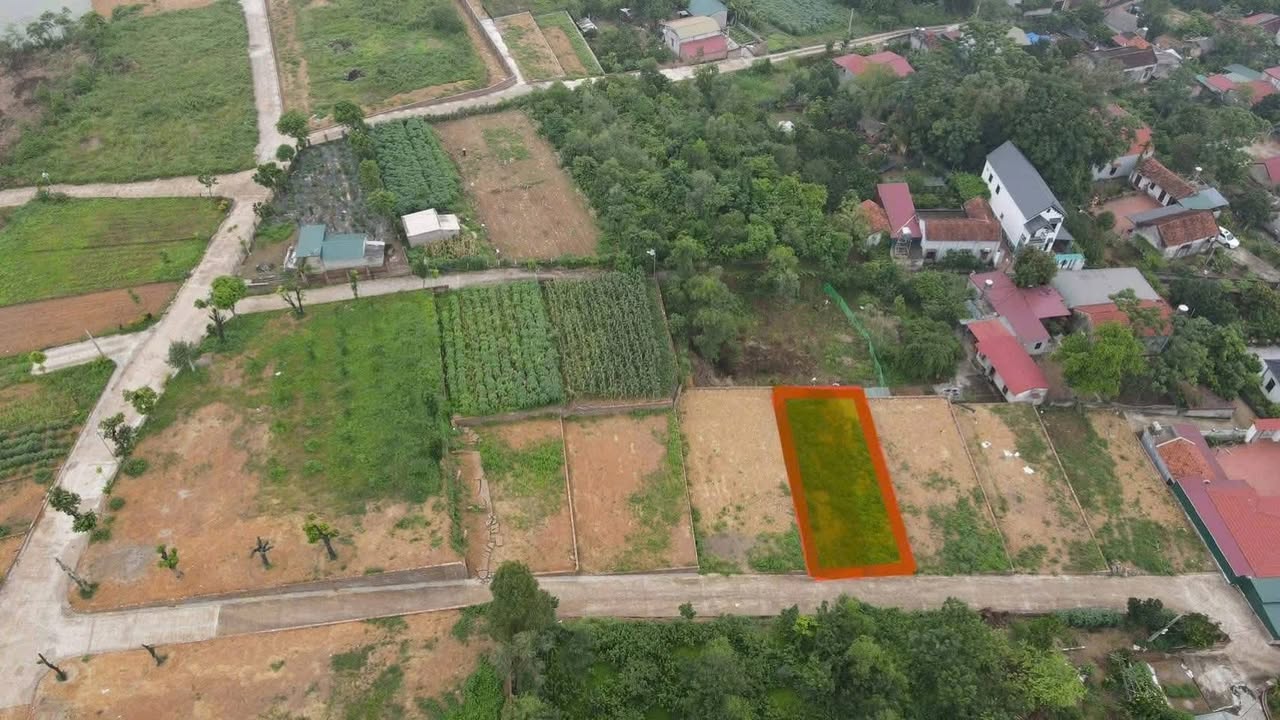 Đất nền Đông Hữu, Ba Vì 252m² giá 900 triệu - Sổ hồng chính chủ