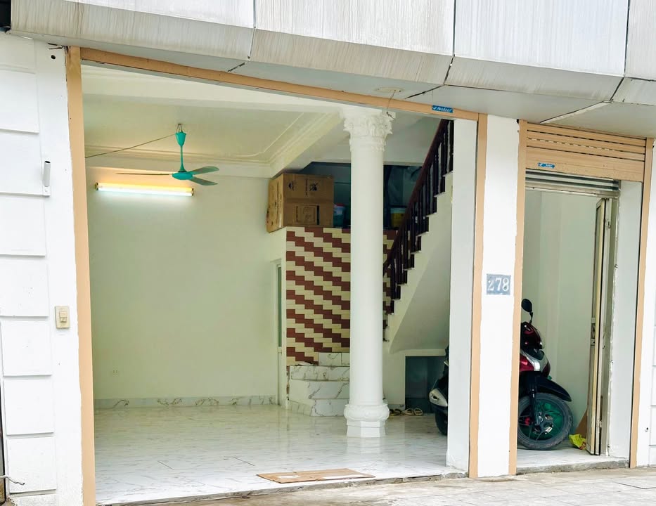 Cho thuê cửa hàng tầng 1 tại Đa Sỹ, Kiến Hưng, Hà Đông - Mặt tiền đường lớn, thuận lợi kinh doanh!