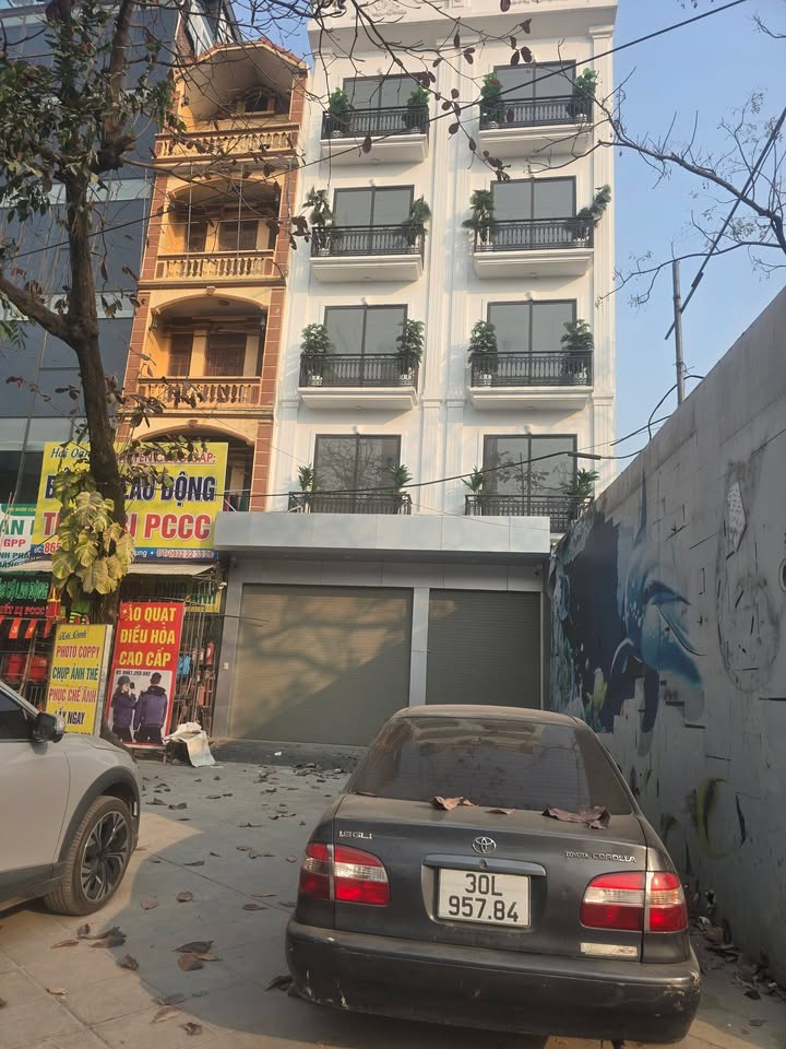 Nhà FrontHouse Xã Ngọc Mỹ 50.5m² giá 28 tỷ - Thiết kế hiện đại, thang máy sang trọng!