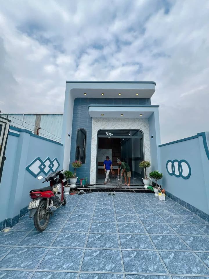 Nhà phố Xã Phước Hậu 114m² giá 1.9 tỷ - Mặt tiền đường Kênh Cầu Đen!