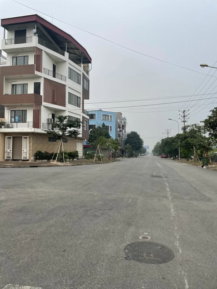 Đất mặt đường chính Tái định cư Trâu Quỳ 35m² giá 8.05 tỷ - Cơ hội đầu tư tuyệt vời!