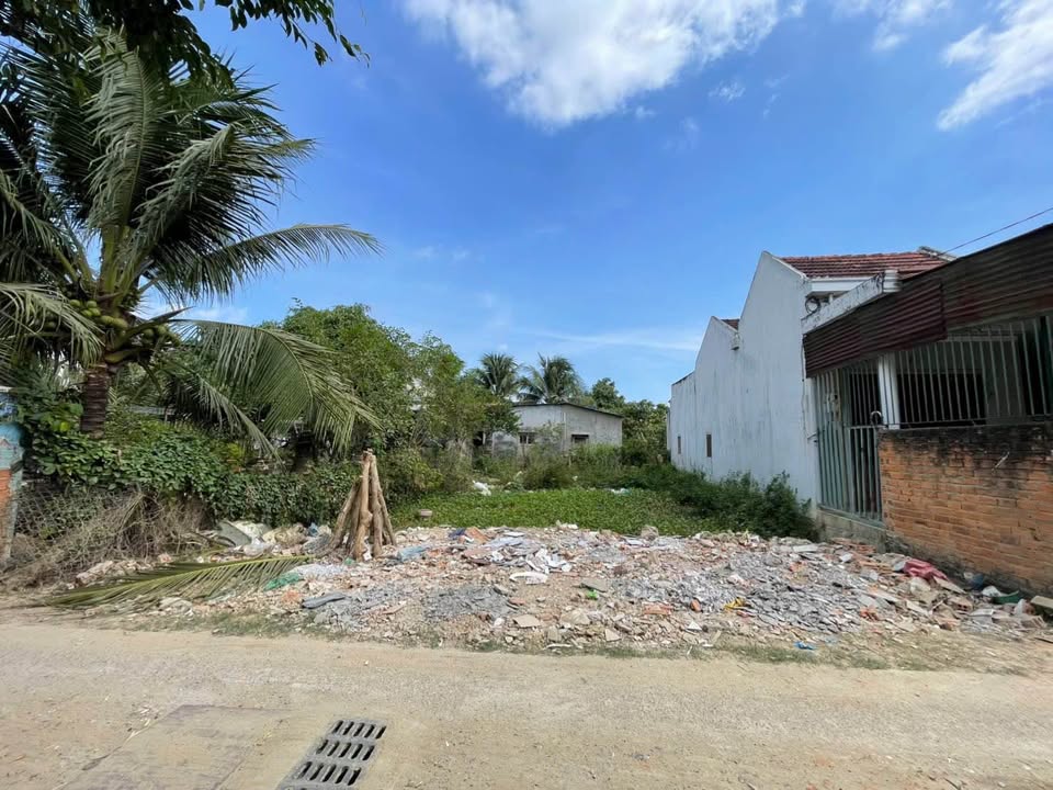 Đất nền Kim Bồng - Diên Khánh 200m² giá 2.9 tỷ - Đường ô tô thông thoáng!