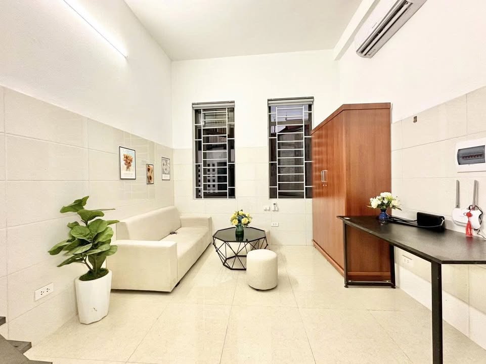 Cho thuê phòng Ngõ 192,193 Phú Diễn - Bắc Từ Liêm 25m² - Thang máy tiện nghi!