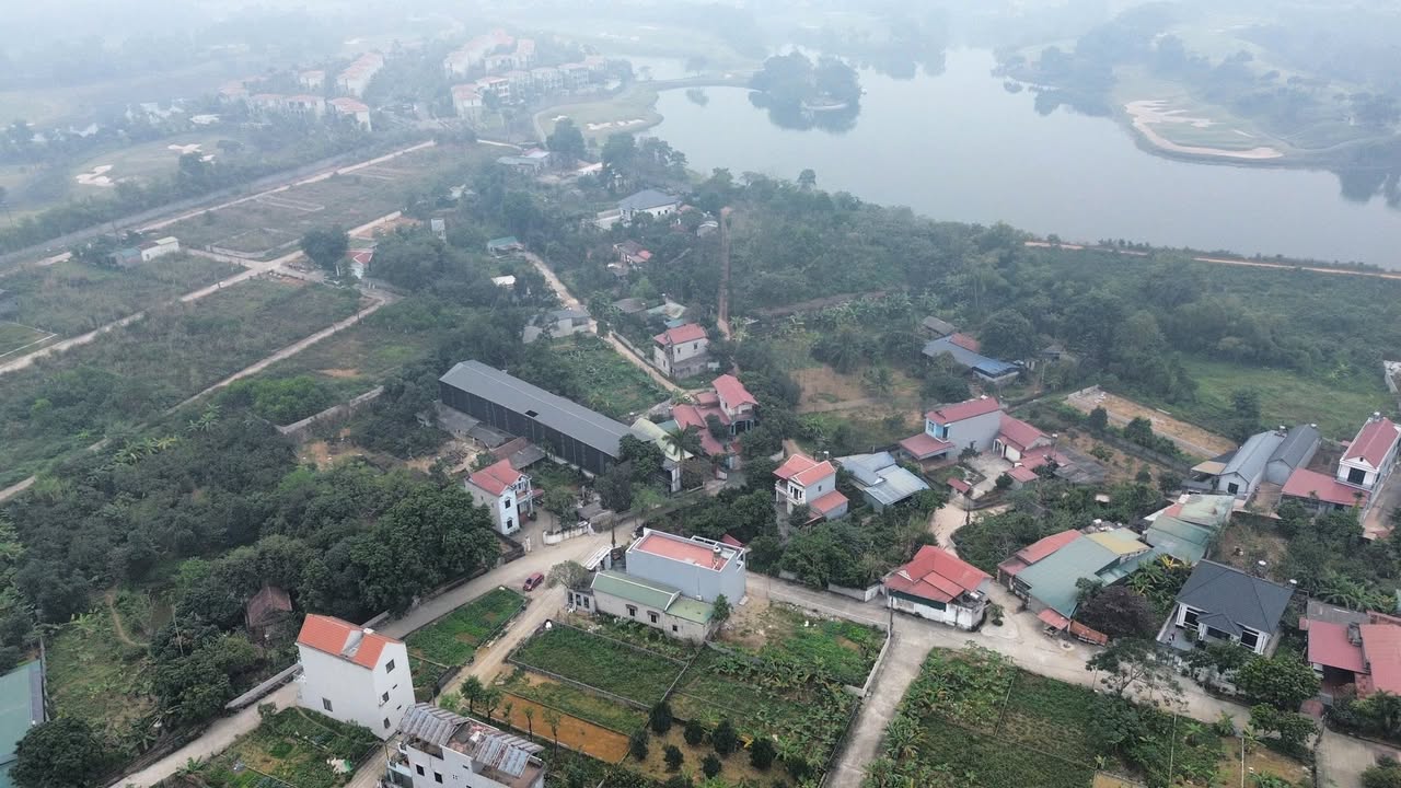 Bán lô đất Khu TĐC Sân Golf Hoàng Văn Thụ, 120m² giá 2 tỷ - Hướng Đông mát mẻ!