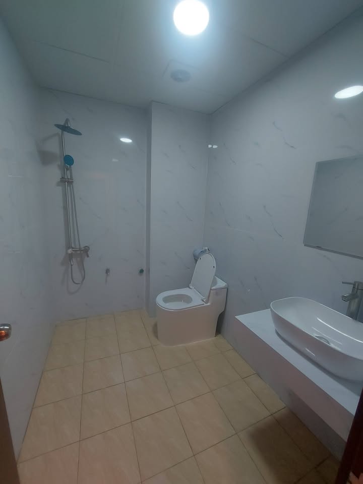 Nhà 4 tầng Đông La 40m² giá 4 tỷ - Sổ đỏ chính chủ, giao dịch ngay!