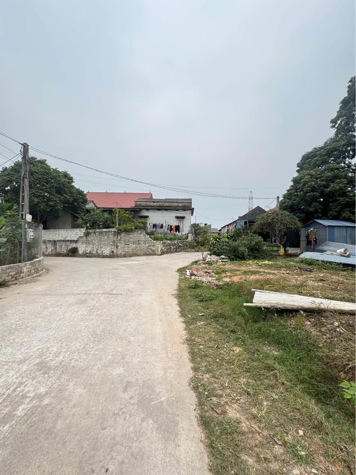 Bán đất 3 mặt tiền tại Bá Xuyên, 730m² giá 3.x tỷ - Đầu tư lý tưởng!