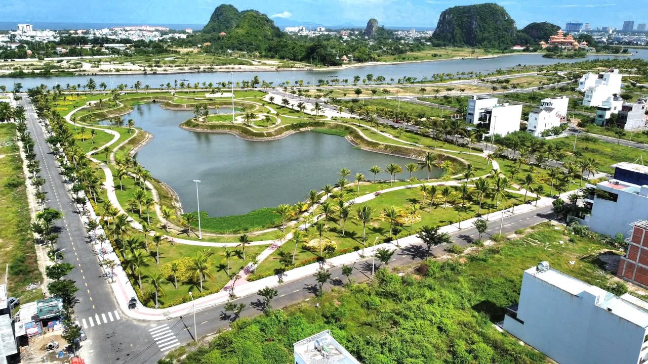 Đất biệt thự Nam Hòa Xuân 150m² giá 14.2 tỷ - View Hồ Sen tuyệt đẹp!