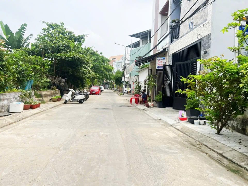 Đất kiệt 4m5 Nguyễn Xuân Hữu 70m² giá 3 tỷ - Sổ đầy đủ, ô tô vào tận nơi!