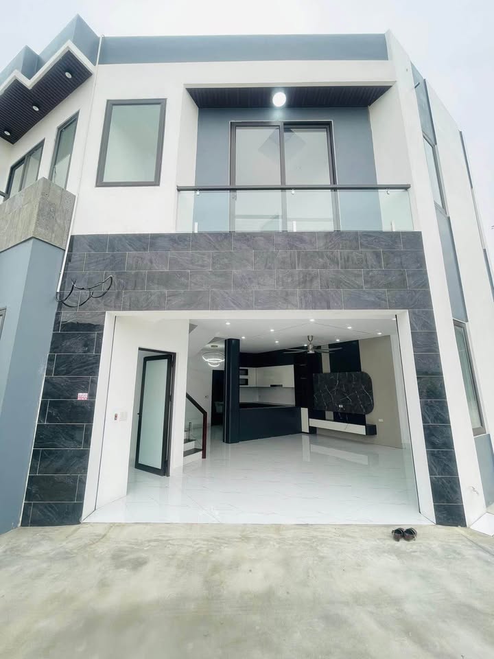 Nhà 2 tầng Phường Thịnh Đán 70m² giá 2.x tỷ - Full nội thất, ô tô vào tận cửa!