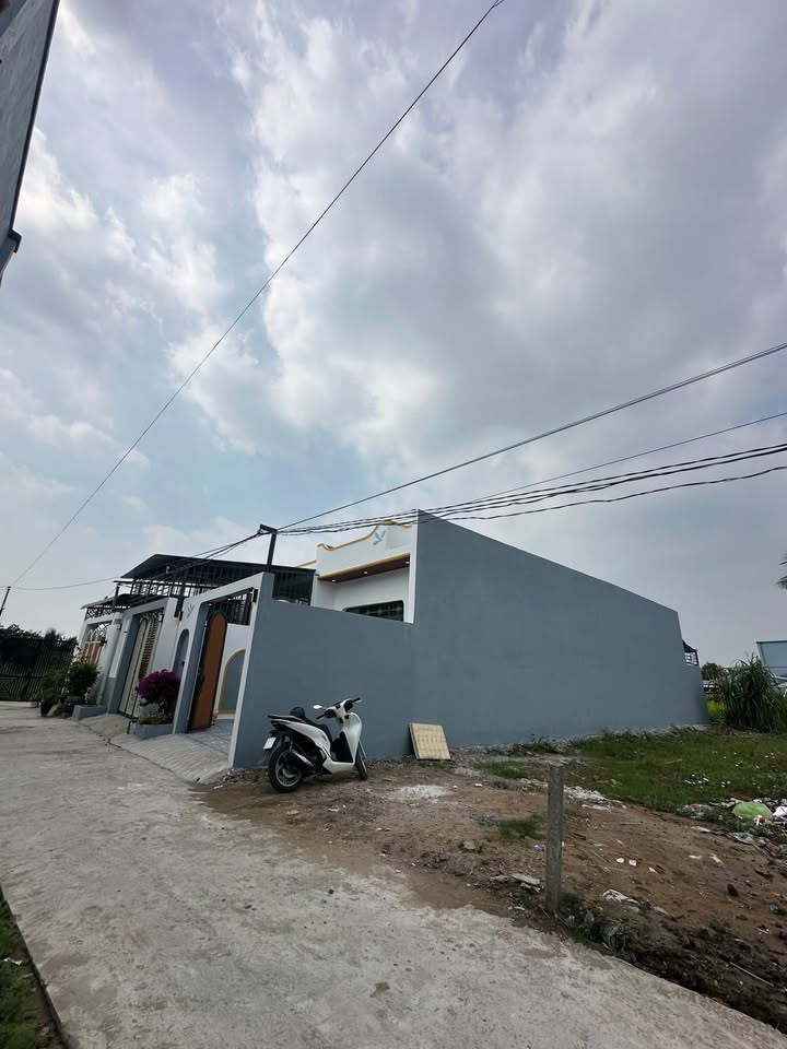 Nhà cấp 4 tại Long Trạch, Cần Đước 108m² giá 1.73 tỷ - Cơ hội đầu tư hiếm có!