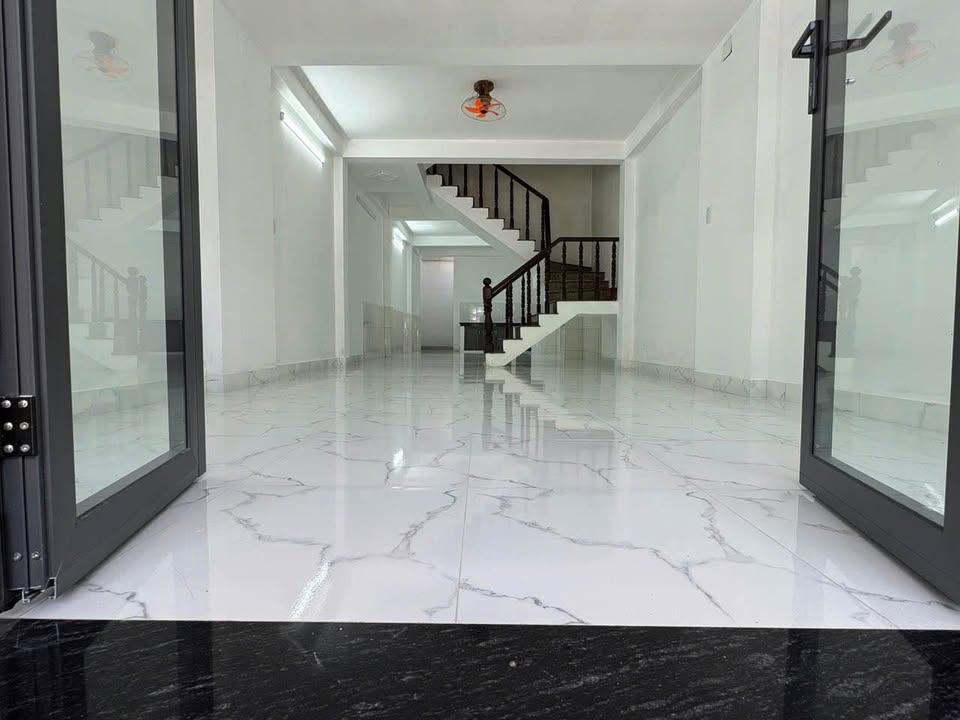 Nhà phố Quận 6 80m² giá 3.7 tỷ - Chính chủ cần bán gấp!