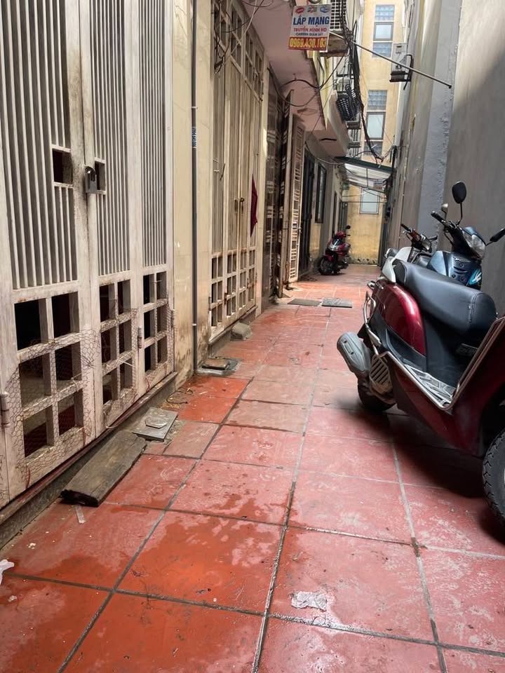 Nhà riêng Khâm Thiên 40m² giá 6.08 tỷ - Thiết kế 3 phòng ngủ tiện nghi!