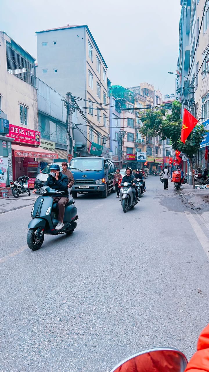 Nhà 6 tầng Tam Khương Đống Đa 41m² giá 11.5 tỷ - Mới tinh, thang máy, vị trí đắc địa!