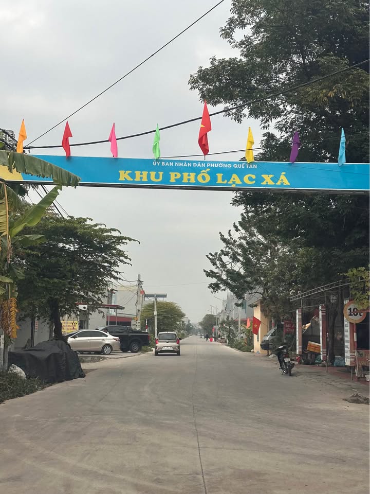 Nhà 2 tầng Lạc Xá, Quế Võ 110m² giá 4 tỷ - Kinh doanh sầm uất!