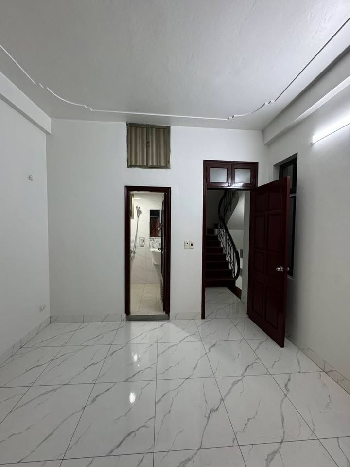 Nhà 65m² Ngọc Thụy, Long Biên 13 tỷ - Ô tô vào tận nhà, gần chợ!