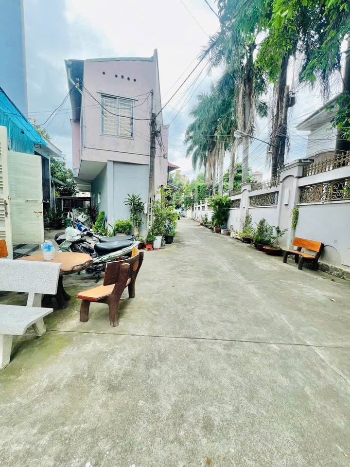 Nhà 1 Trệt 2 Lầu tại Chợ Tân Phong, Biên Hòa 76m² giá 3.5 tỷ - Sẵn sàng vào ở!