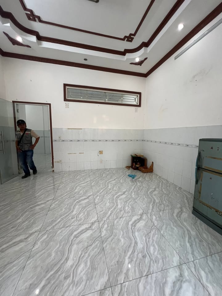 Nhà nguyên căn hẻm Huỳnh Tấn Phát, Quận 7, 126m² - Giá thuê chỉ 9 triệu!