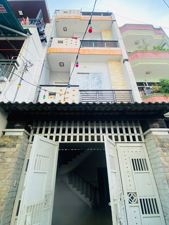 Nhà nguyên căn cho thuê 493 Lê Đức Thọ, Gò Vấp 40m² giá 8.5 triệu - Phù hợp cho gia đình và nhóm bạn!