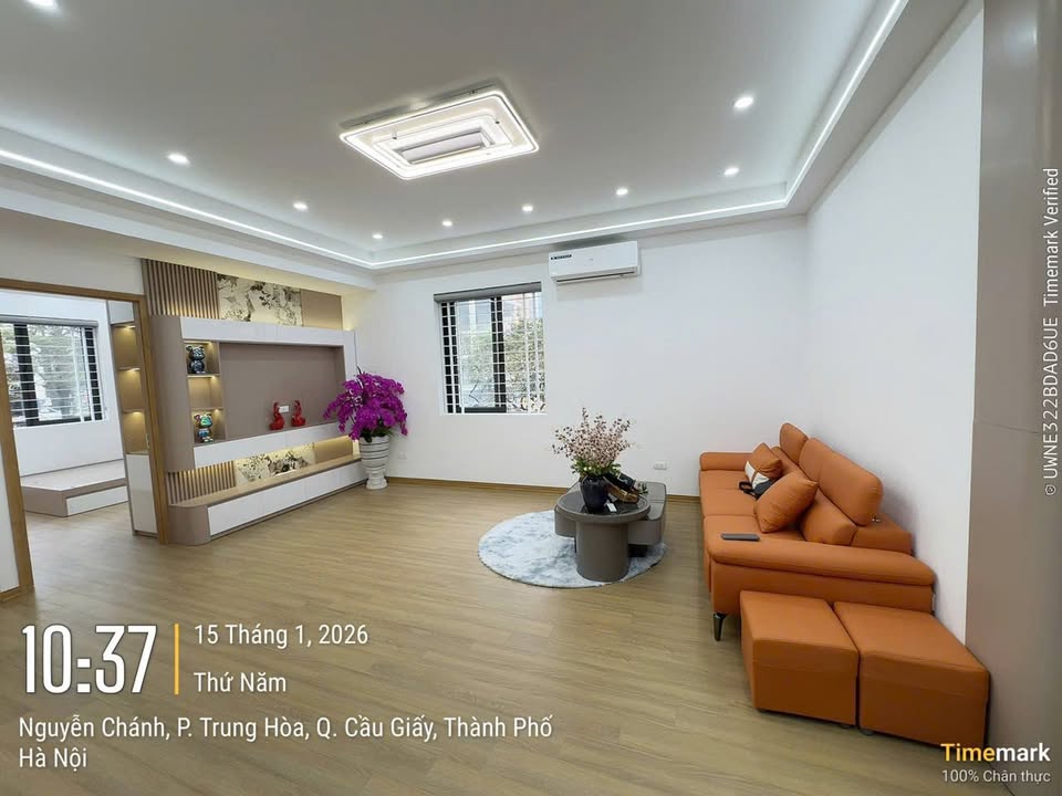 Căn hộ chung cư B6C Nam Trung Yên 75m² giá 6.x tỷ - Thiết kế góc đẹp, sẵn ở ngay!
