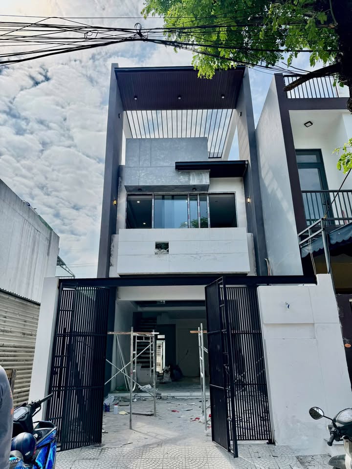 Nhà 3 tầng 158 Nguyễn Sắc Kim, Hòa Xuân 88.7m² giá 8.5 tỷ - Đón chào chủ mới!