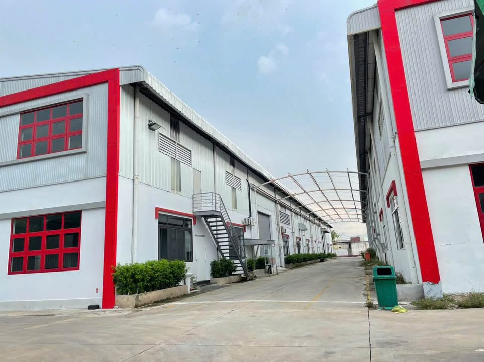 Kho xưởng cho thuê KCN Đức Hòa Long An 2500m² - Trạm điện và PCCC đầy đủ!