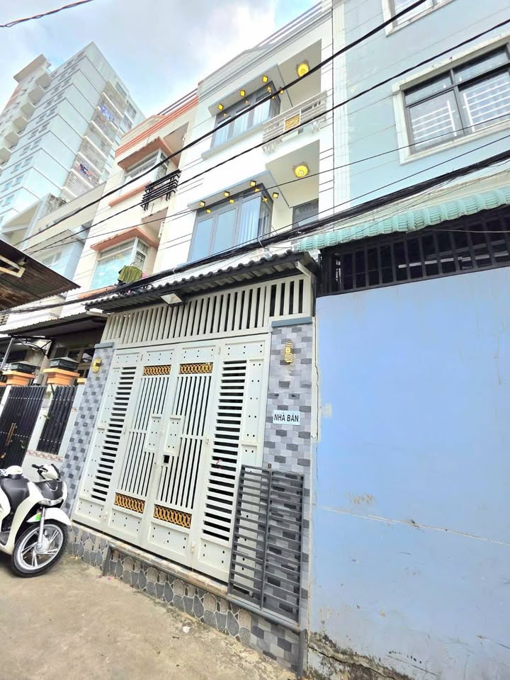 Bán Nhà Mặt Tiền Hẻm Kinh Doanh Huỳnh Tấn Phát 32m² giá 2.55 tỷ - Đầu tư sinh lời ngay!