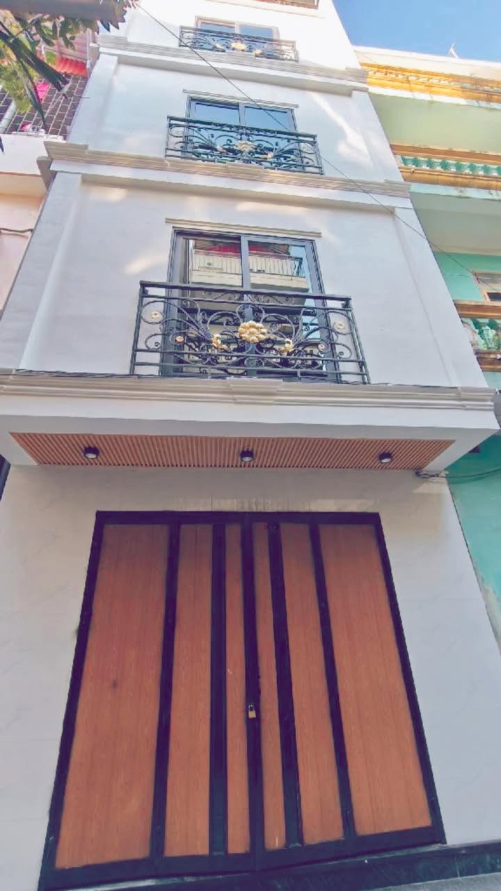 Nhà 5 tầng Bế Văn Đàn, 16m² giá 6 tỷ - Thiết kế hiện đại, chỉ việc ở ngay!