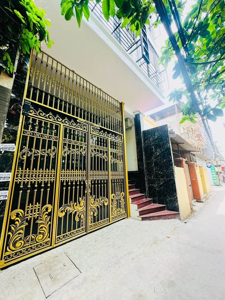 Nhà 10 tầng Ngoại Giao Đoàn 90m² giá 30 tỷ - Ô tô đỗ cửa, thang máy riêng!