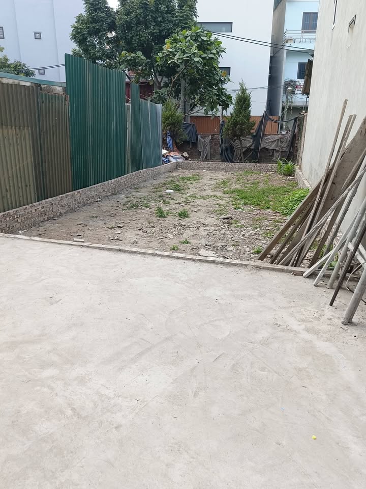 Đất Cự Khối 310m² giá 8.7 tỷ - Đầu tư sinh lời tuyệt vời!