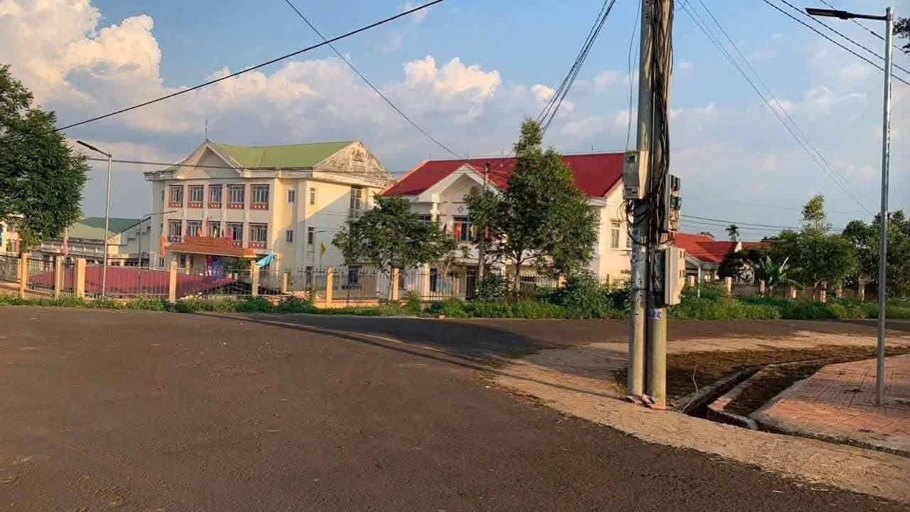 Bán đất mặt tiền Trần Huy Liệu Đạt Hiếu 240m² giá 1.75 tỷ - Vị trí thuận lợi kinh doanh!