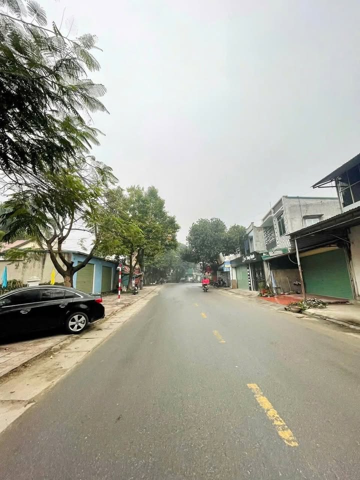 Nhà 2 tầng mặt tiền 15m tại Minh Xuân 150m² giá 2 tỷ - Đầu tư sinh lời hấp dẫn!