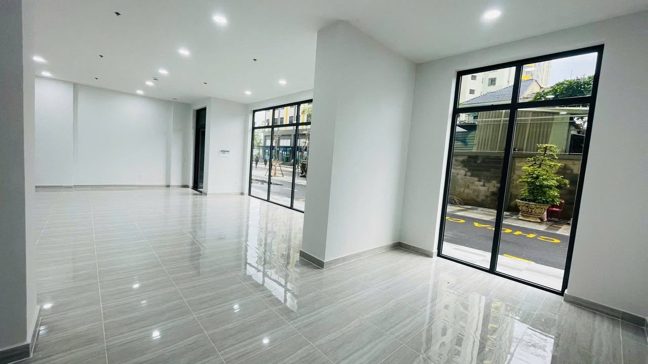 Cho thuê shophouse Green Emerald - Bcons City 76m² giá 18 triệu - Vị trí đắc địa, kinh doanh thuận lợi!