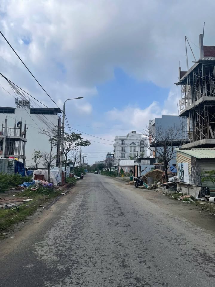 Đất nền Trung Hòa 1, Hòa Quý, Ngũ Hành Sơn 110m² giá 5.18 tỷ - Vị trí thoáng mát gần sông!