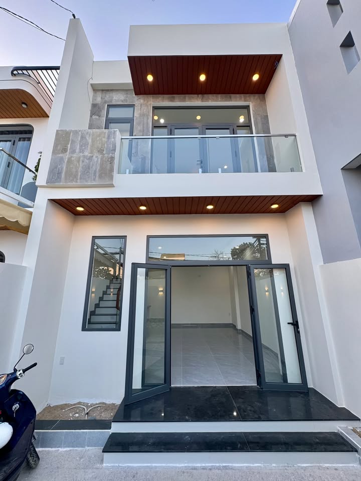 Nhà 2 tầng mới xây tại Thị trấn Diên Khánh 60m² giá 1.85 tỷ - Pháp lý rõ ràng, sẵn sàng ở ngay!