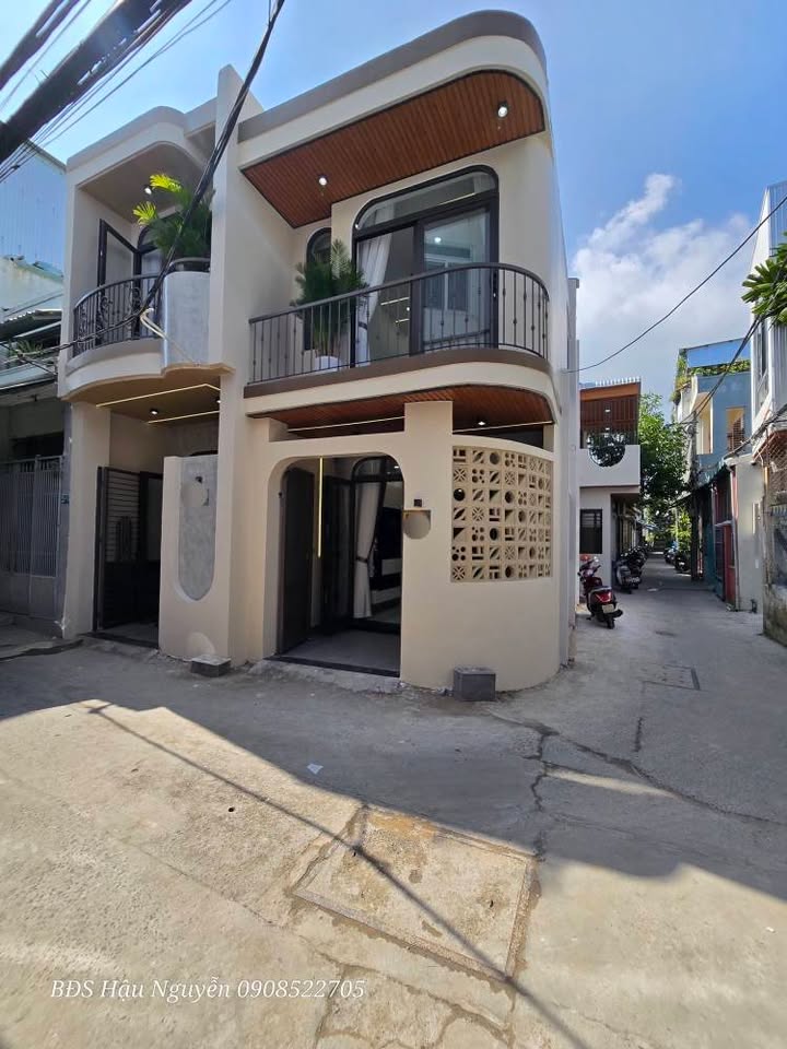 Nhà Đẹp 2 Mặt Kiệt Trưng Nữ Vương 97m² giá 5.85 tỷ - Chính chủ, thuận tiện di chuyển!