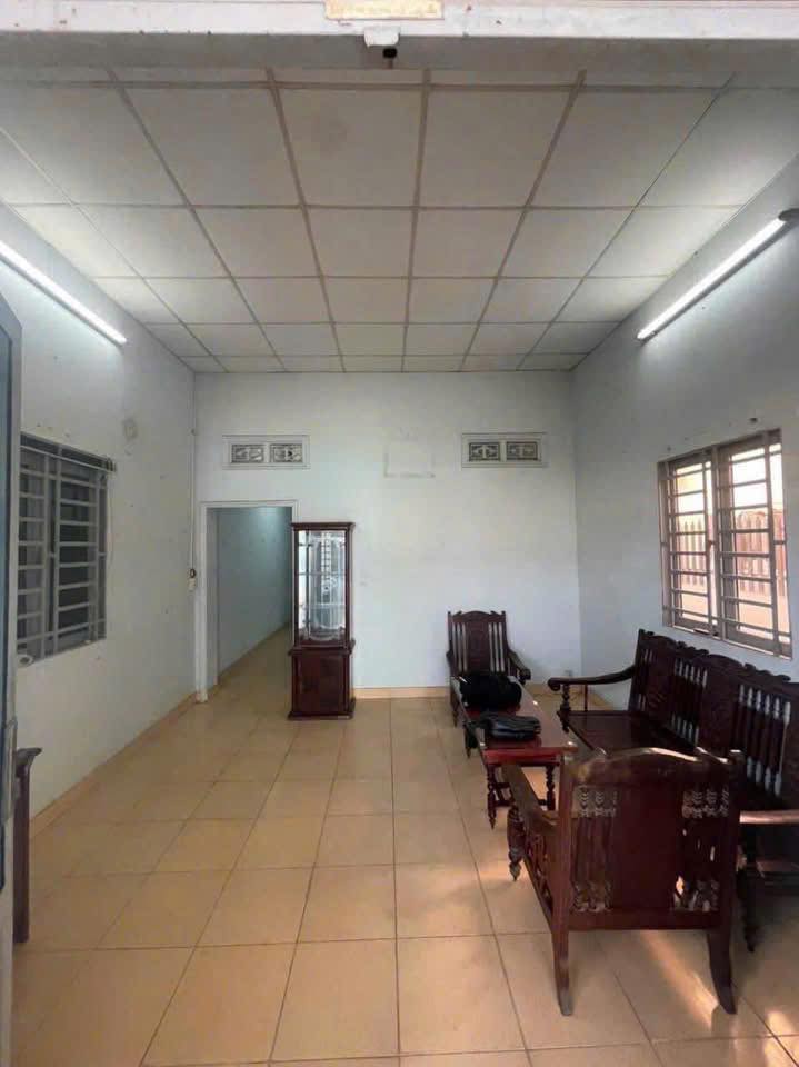 Nhà nguyên căn cho thuê tại Thủ Đức 2PN giá 7 triệu - Gần trường Đại học Kinh tế Luật!