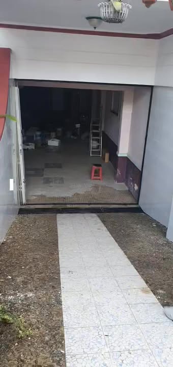 Kho cho thuê mặt tiền Đinh Tiên Hoàng 100m² giá 5 triệu - Không gian trống, thuận tiện kinh doanh!