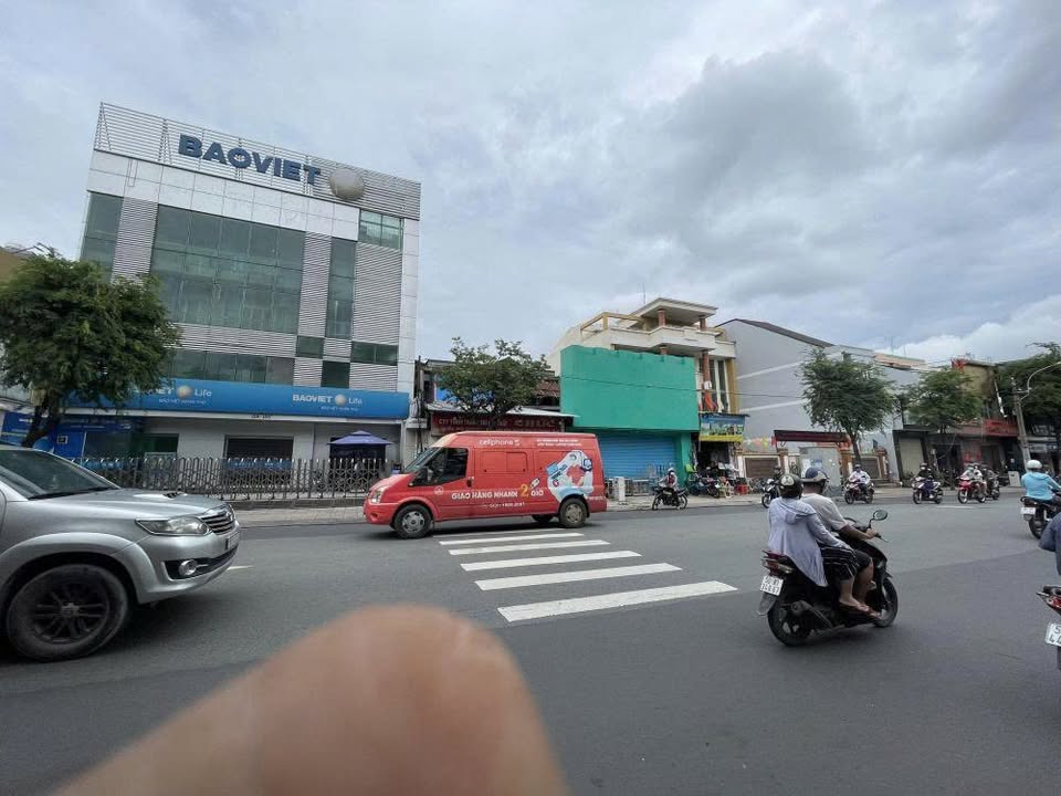 Bán nhà mặt tiền Trường Chinh, Quận Tân Bình - Diện tích 259m² - Đầu tư sinh lời cao!